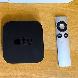 Apple TV 3rd generation A1427 with remote and connector cable